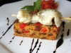 Loup poêlé, cake au chorizo et aux dattes